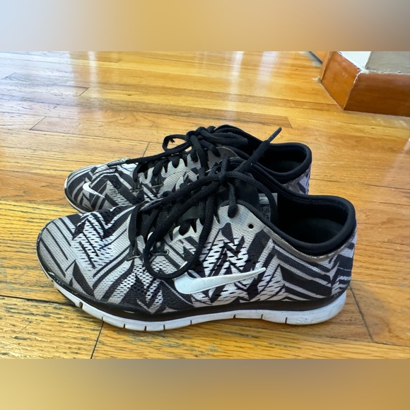 Nike Shoes - Size 6.5 - Nike Free 5.0 TR Fit 5 PRT Low Black W